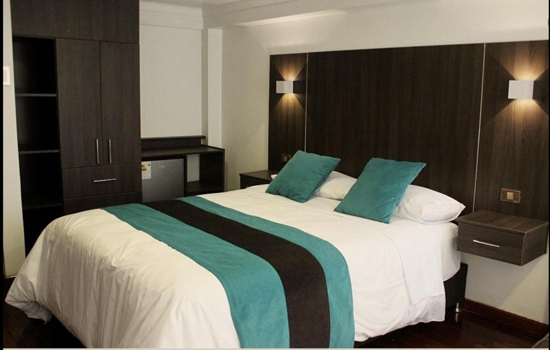 קוסקו Hms Continental Hotel מראה חיצוני תמונה
